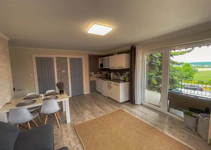 Pine&chill * 발라톤알마디